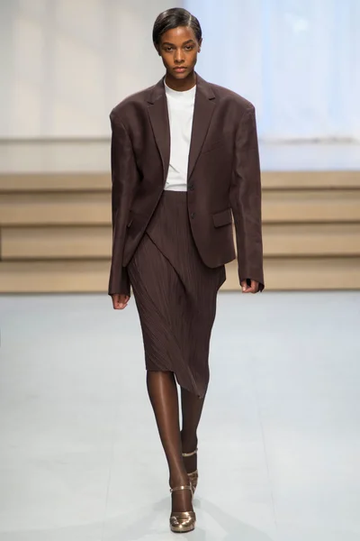 Look 31